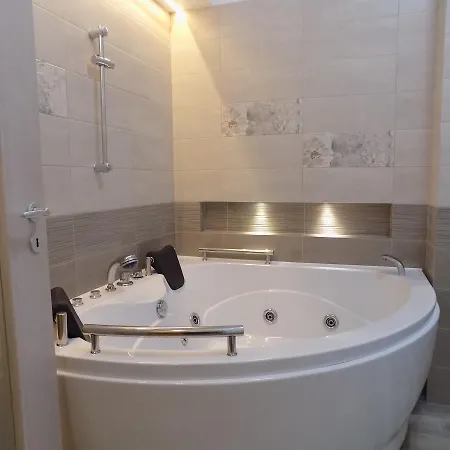 Апартаменти Brasov Accommodation Studios Брашов