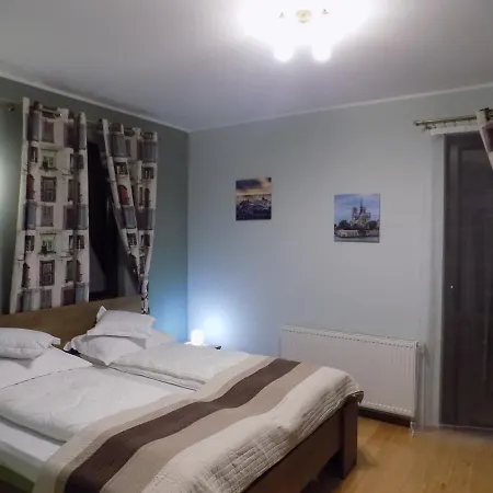 Brasov Accommodation Studios Апартаменти
