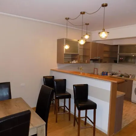 Brasov Accommodation Studios Брашов
