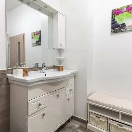 Апартаменти Brasov Accommodation Studios *