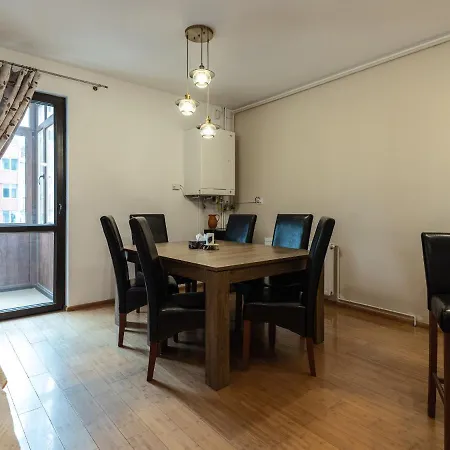 Brasov Accommodation Studios Апартаменти Брашов