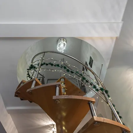 Brasov Accommodation Studios * Брашов