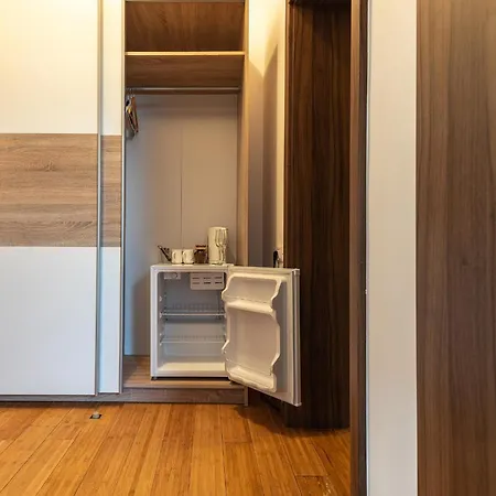 Brasov Accommodation Studios * Брашов