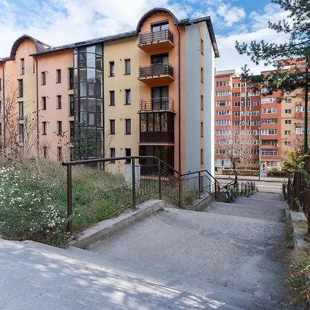Brasov Accommodation Studios * Брашов