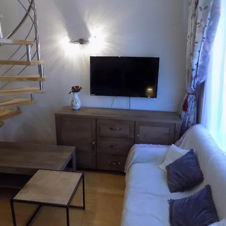 Brasov Accommodation Studios Брашов